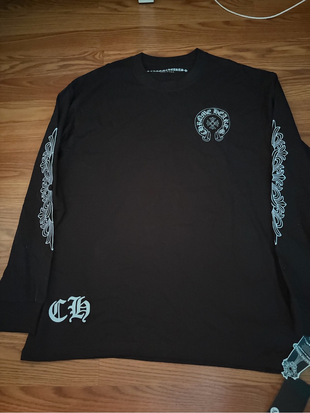 Black chrome hearts Long-Sleeve Graphic Men's Shirt - Crest Design